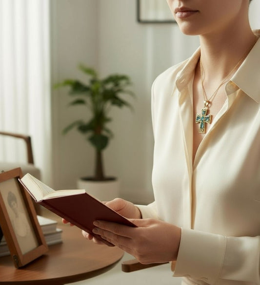 "Tranquility Cross" Pendant 5 stones, Overall size 28x22.3mm